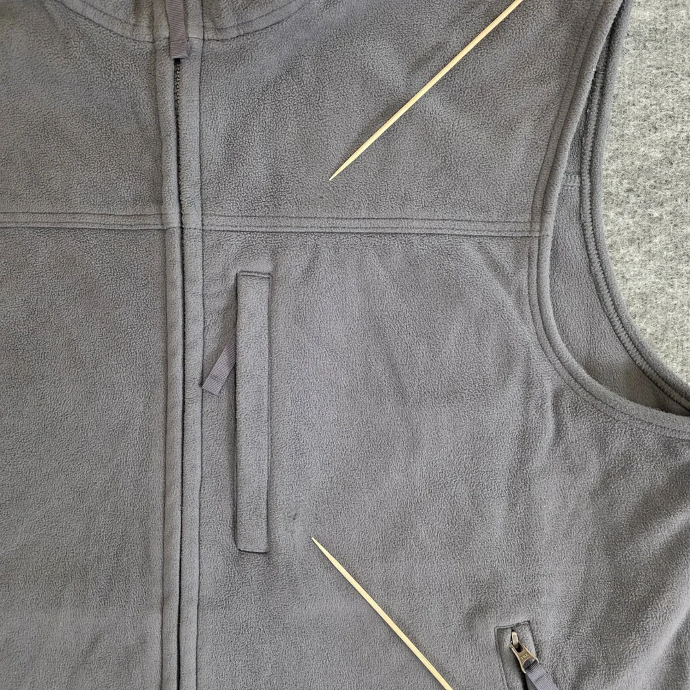 Duluth Trading Co Vest Mens Size XL‎ Gray Full Zip Pockets Outdoors Fleece